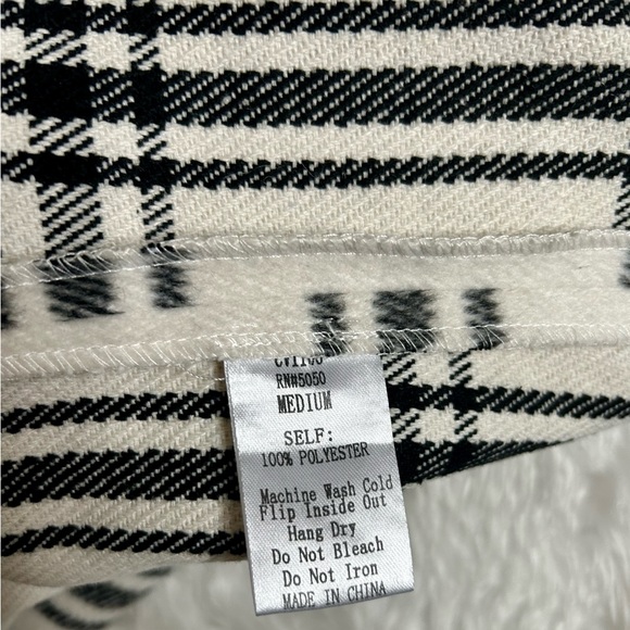 THE IMPECCABLE PIG SLEEVELESS BLACK AND WHITE WRAP  S - Picture 10 of 16